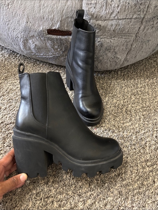 Steve Madden Shoes - Steve Madden black chunky boots Bratz size 9M vintage biker goth grunge Y2K emo